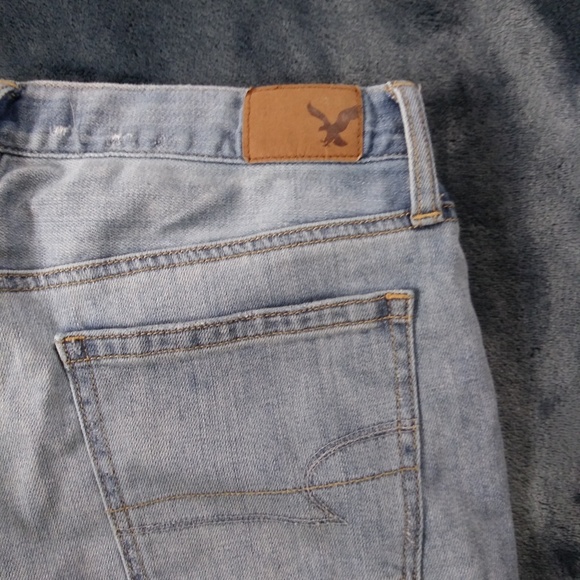 American Eagle Vintage Hi-Rise Jeans - Picture 7 of 8